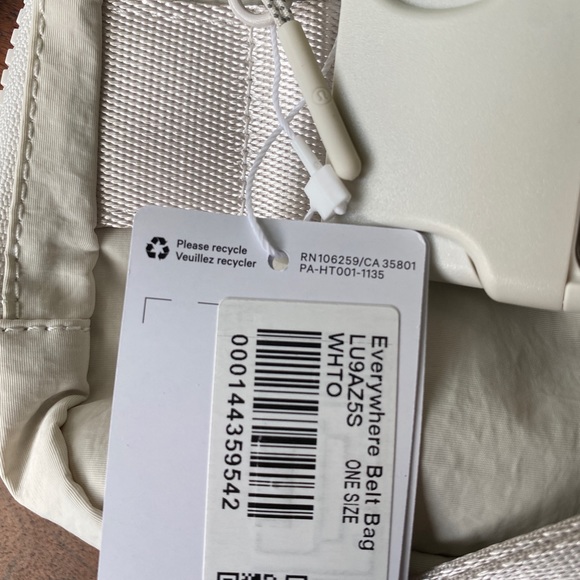 Lululemon 🤍 WHITE OPAL Everywhere Belt Bag - Picture 11 of 15
